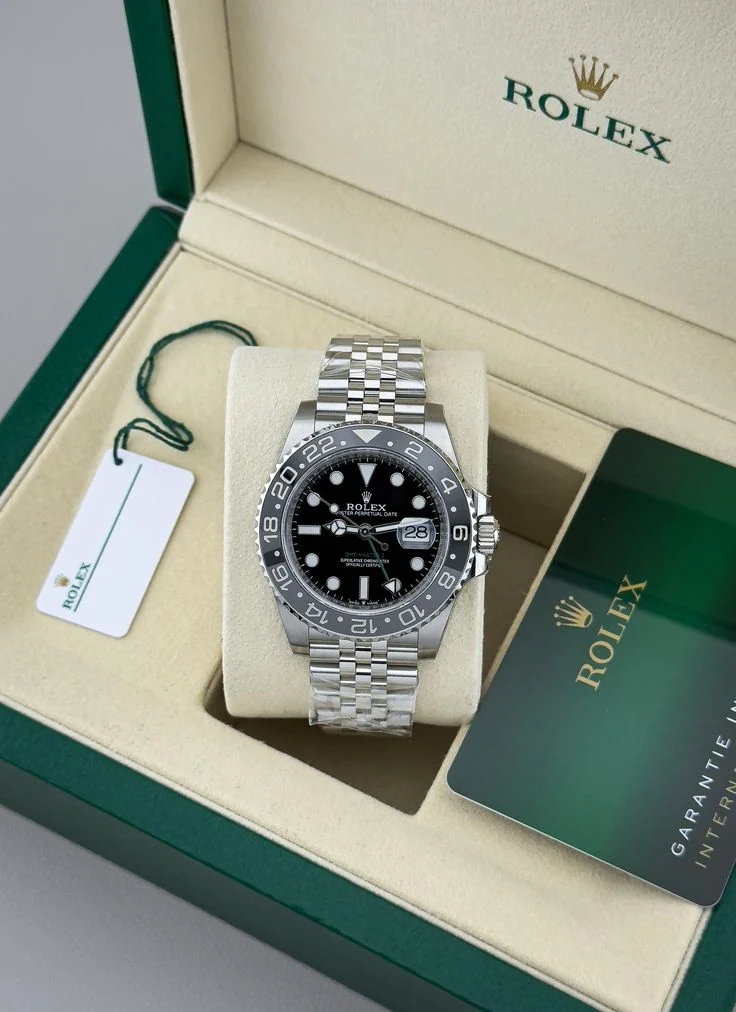 Rolex GMT-Master II Master-Ii Bruce Wayne Jubilee – gallery view