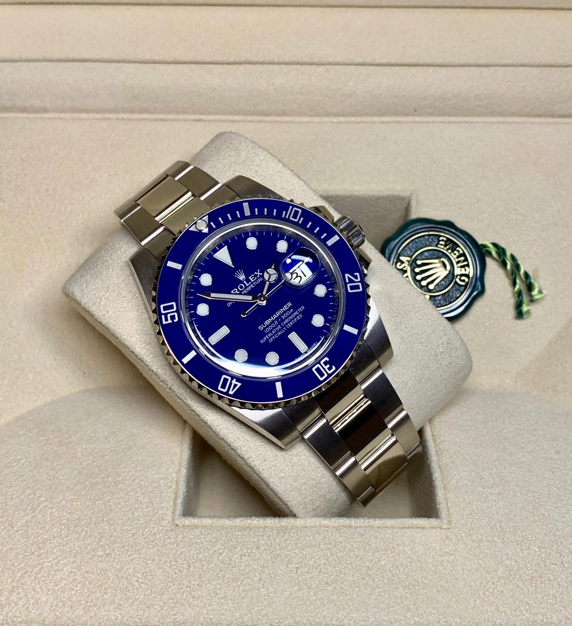 Rolex Submariner Date "SMURF" 116619LB Men's – gallery view