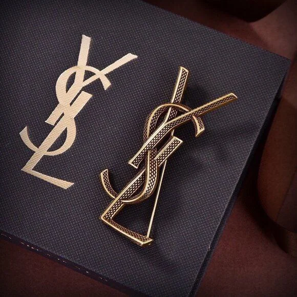 Brooch — Catalogue No. 8524649136300 — view 1