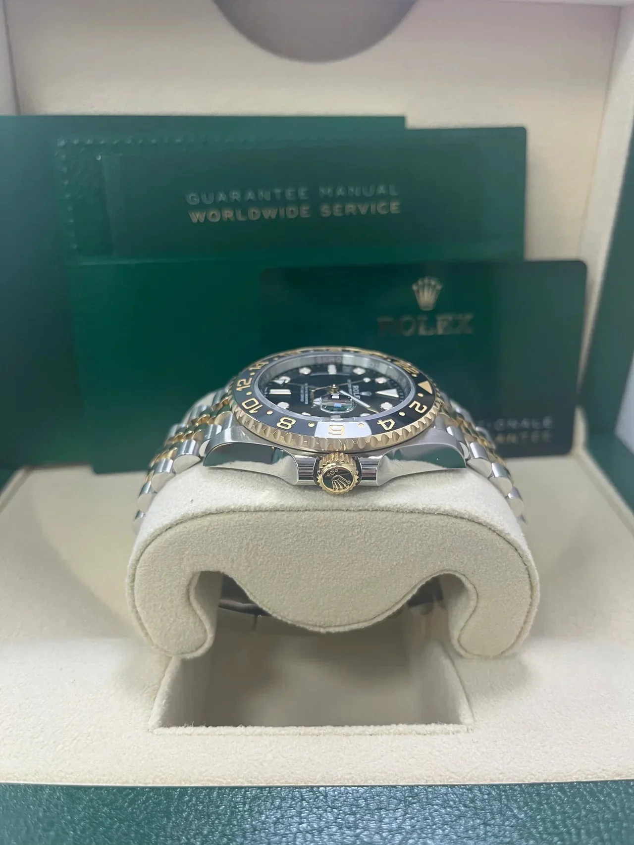 Rolex GMT-Master II Two-Tone Black Jubilee – gallery view