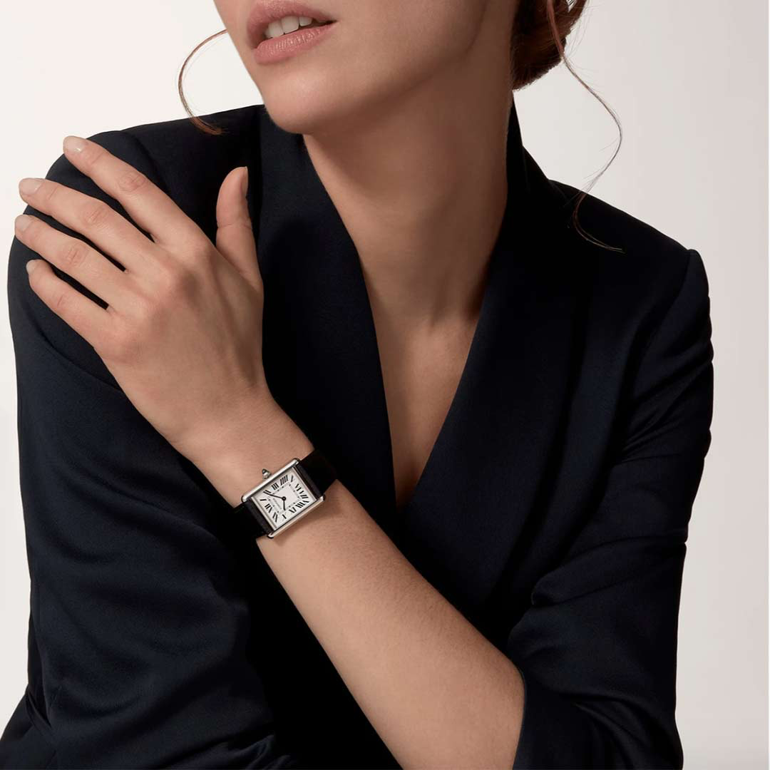 Cartier Tank Cuir Noir petite taille pour femme – gallery view