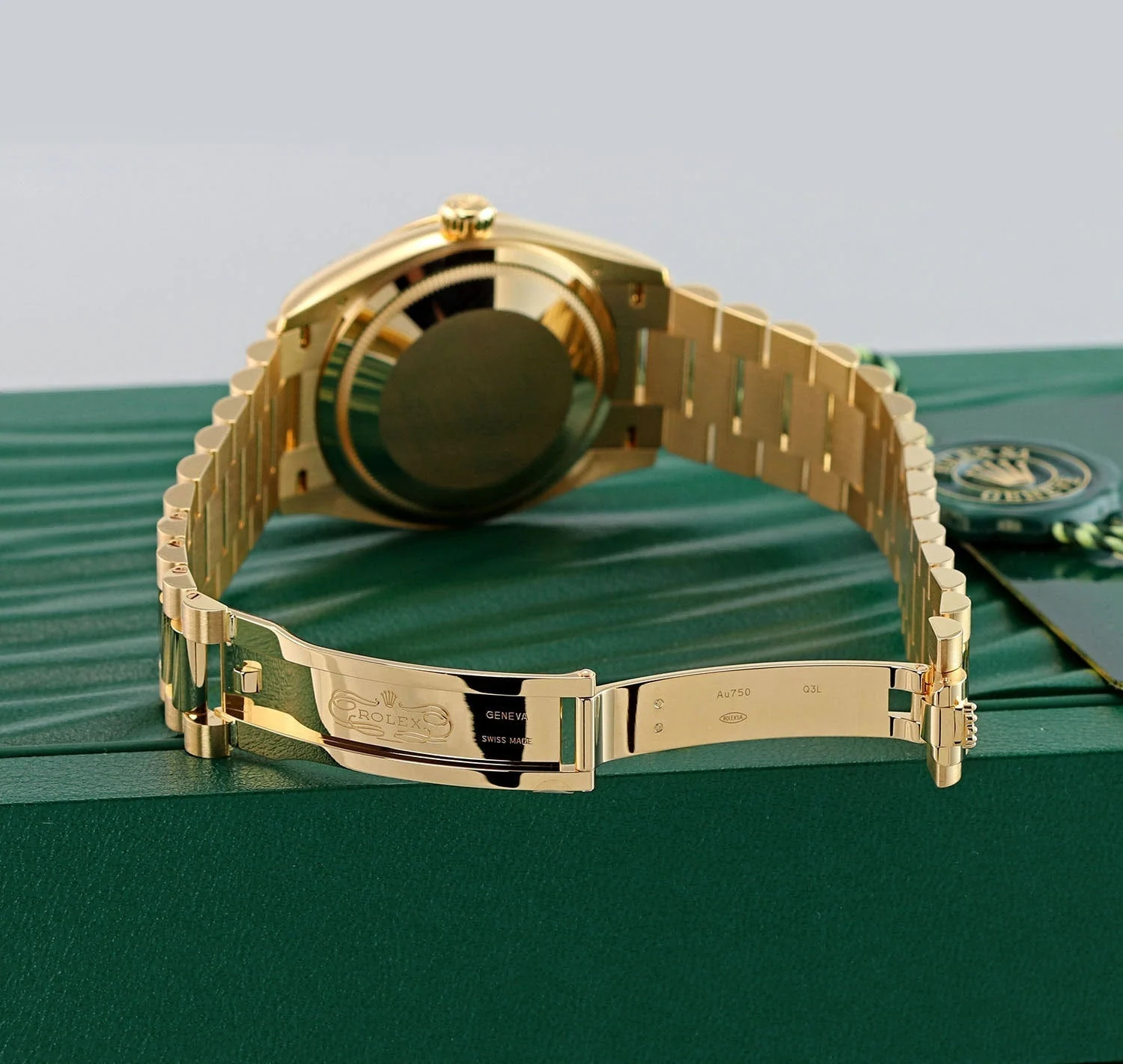 Rolex Day-Date Yellow Gold 128238 Green – gallery view