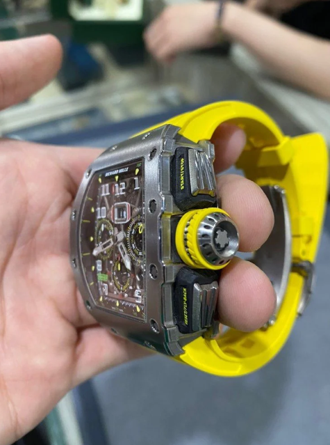 Richard Mille 11-03 Jaune – gallery view