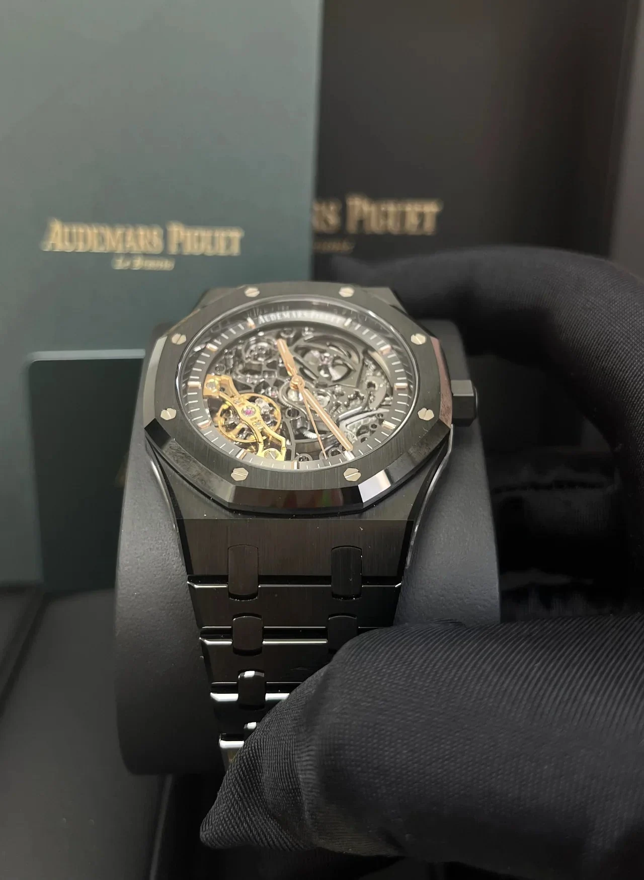 Audemars Piguet Royal Oak Skeleton Dial black – gallery view