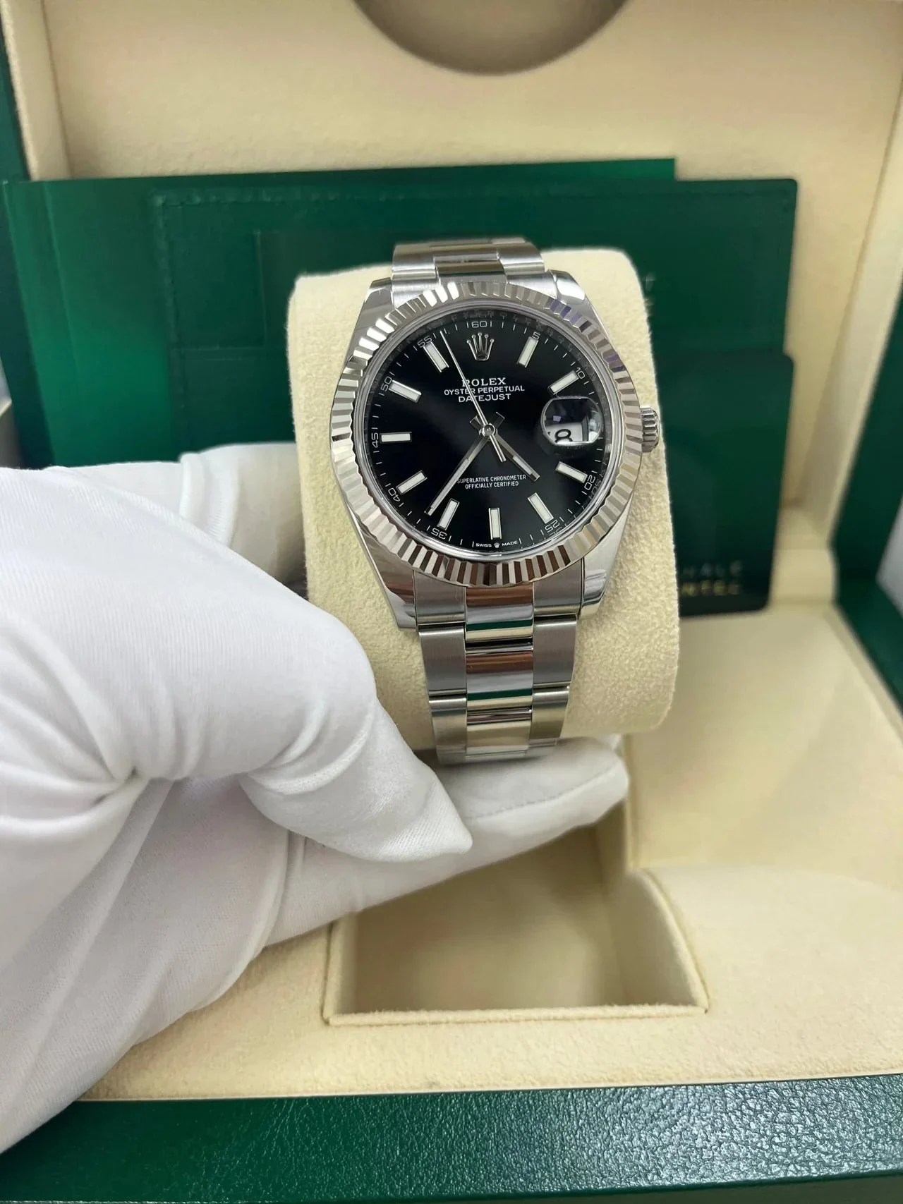 Rolex Datejust 41 Black Dial Oyster – gallery view