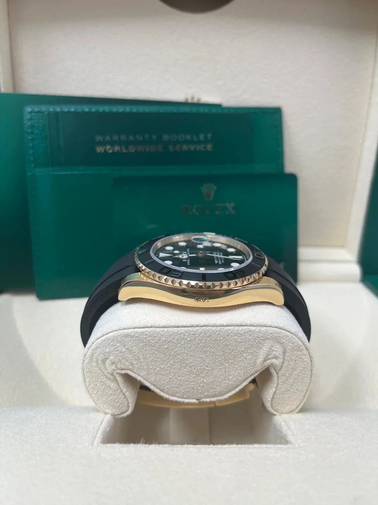 Rolex Yacht-Master Gold Black Dial Oysterflex 226658 – gallery view
