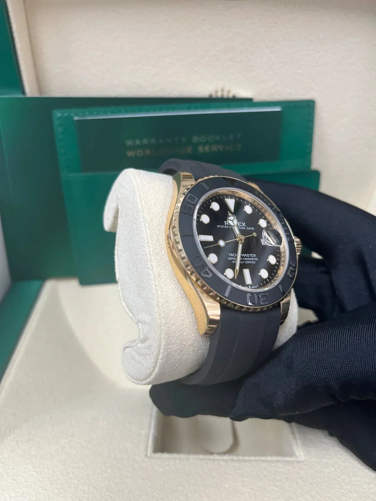 Rolex Yacht-Master Gold Black Dial Oysterflex 226658 – gallery view