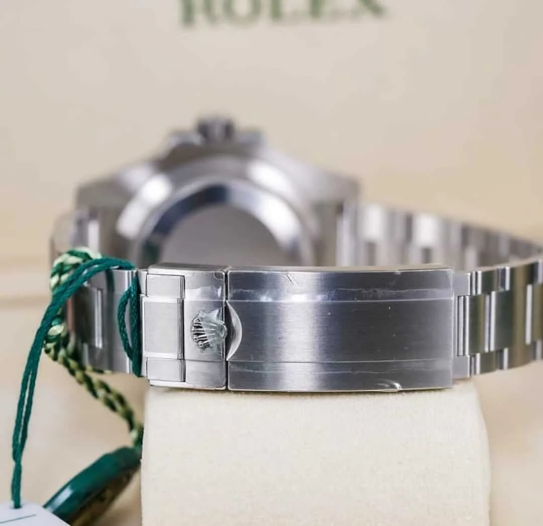 Rolex RLX Submariner Green "Hulk" 116610LV Men's – gallery view