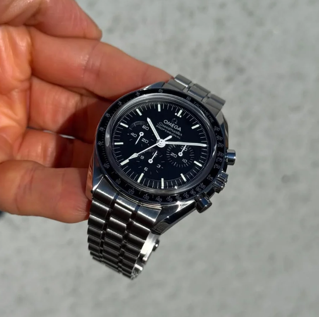 Omega Seamaster diver 300m Silver black dial – gallery view