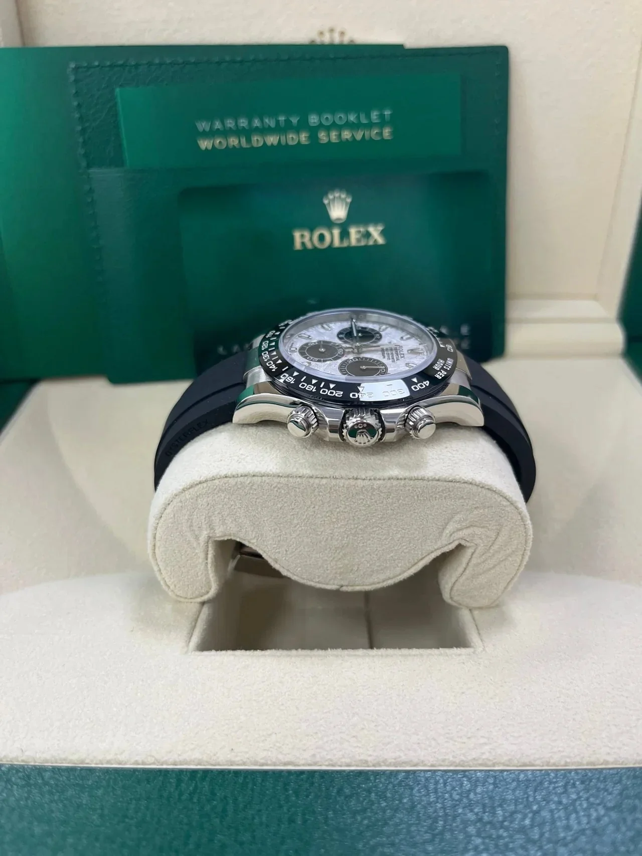 Rolex Cosmograph Daytona Silver Meteroite And Black Dial Oysterflex – gallery view