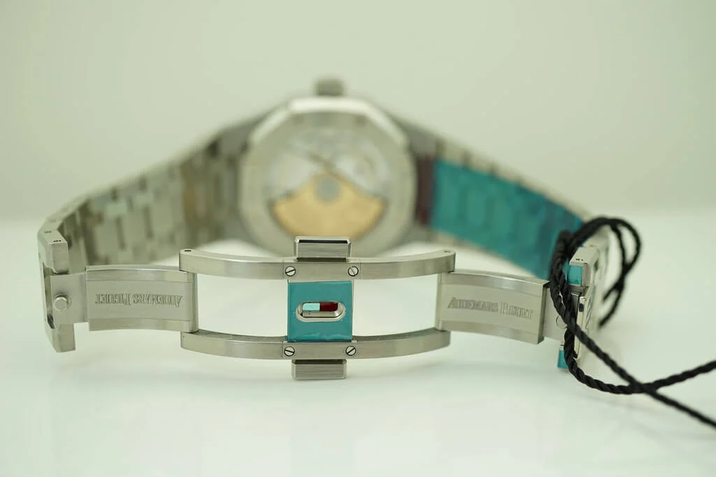 Audemars Piguet Royal Oak Bleu 41 mm – gallery view