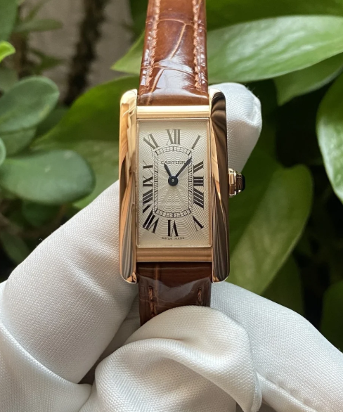 Cartier Tank Americain rose gold – gallery view