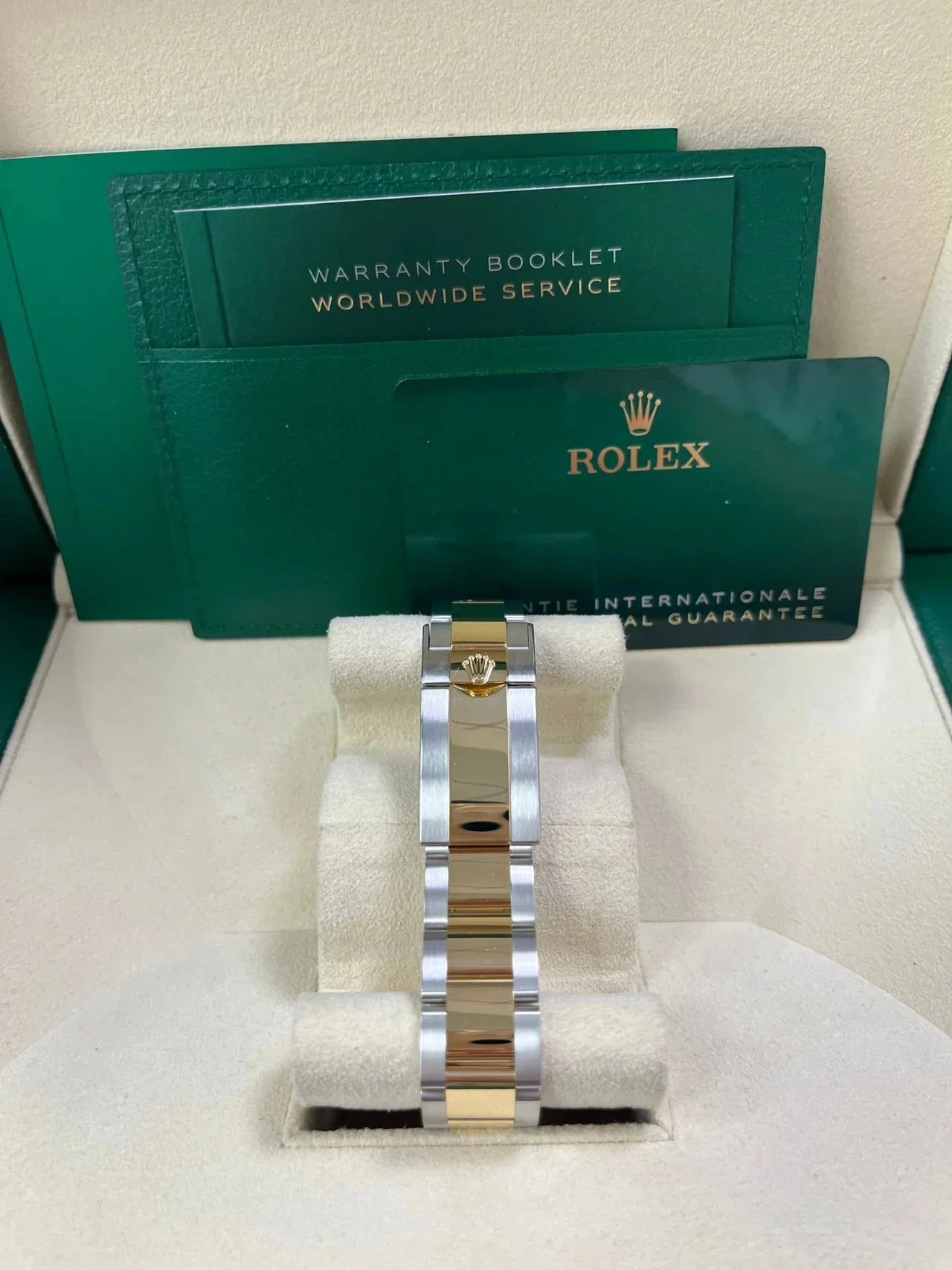Rolex Cosmograph Daytona Gold And Black Dial Oyster Bracelet 126503 – gallery view