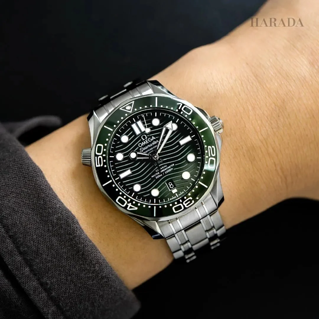 OMEGA Seamaster Green Dial Steel Bracelet – gallery view