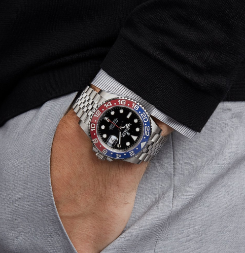 Rolex GMT-MASTER II Pepsi – gallery view