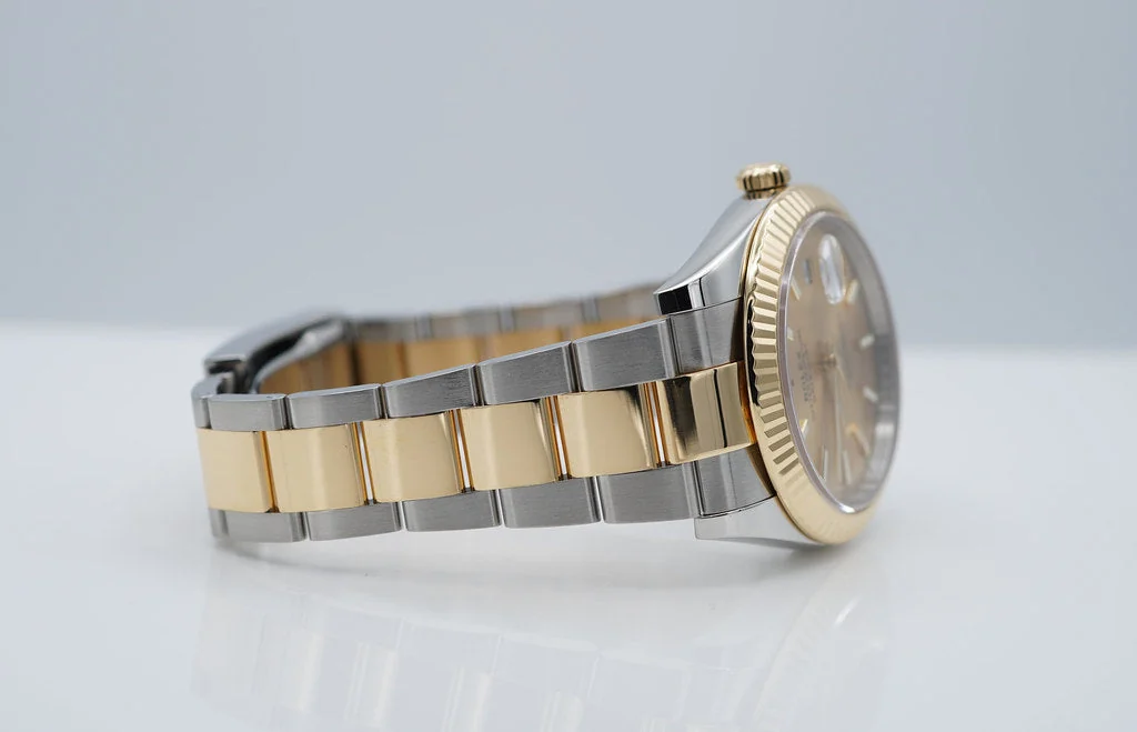 Rolex Datejust 126333 Stainless Steel - Gold Champagne Dial – gallery view