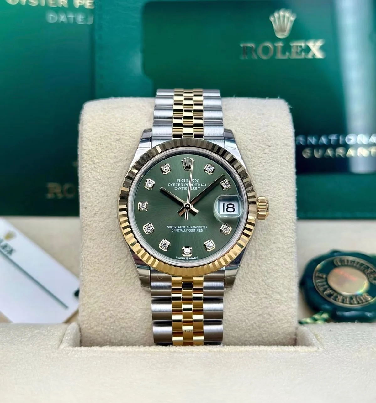 Rolex Datejust Yellow Gold 36mm B-Jubilée Dial Green – gallery view