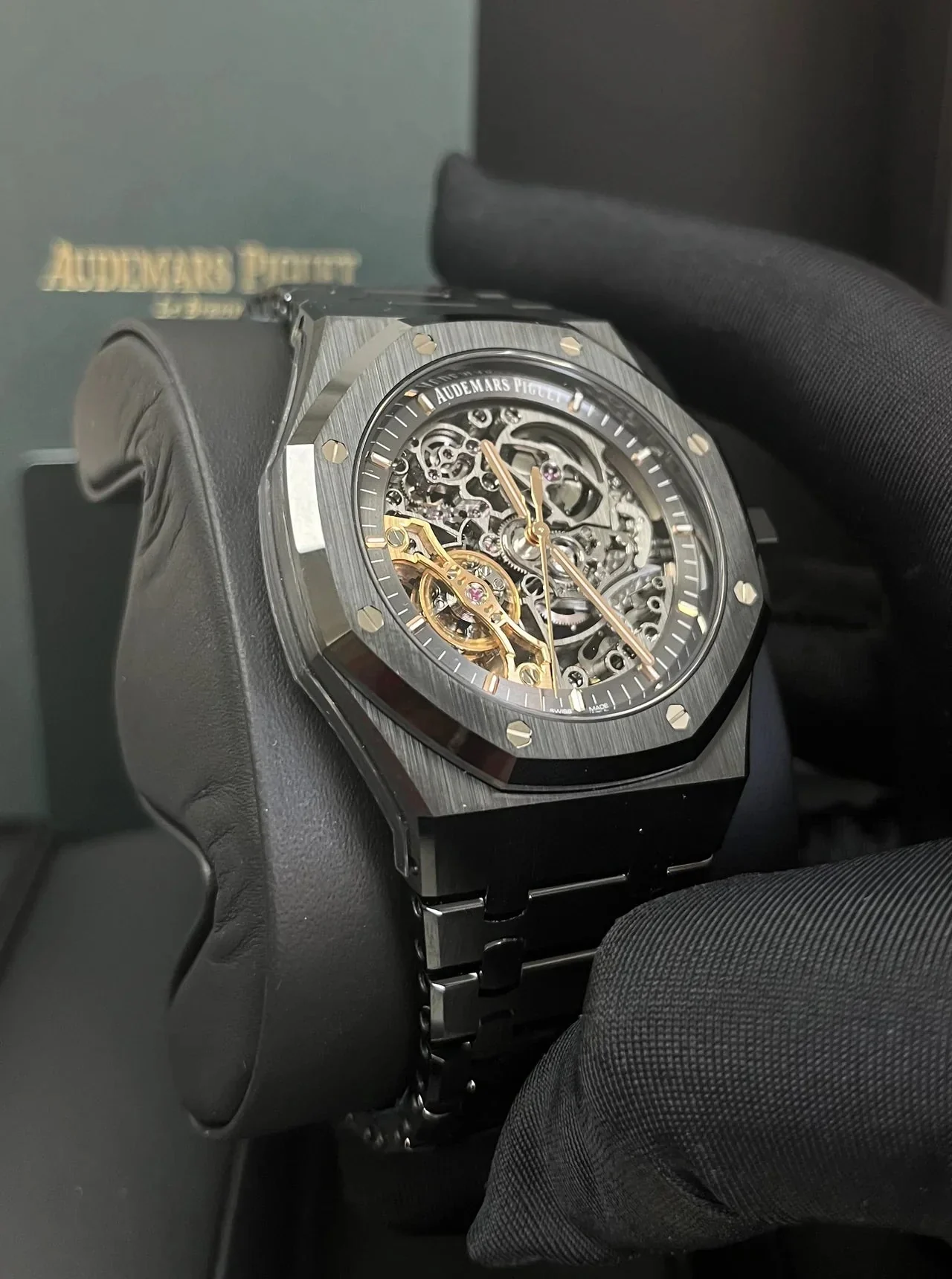 Audemars Piguet Royal Oak Skeleton Dial black – gallery view
