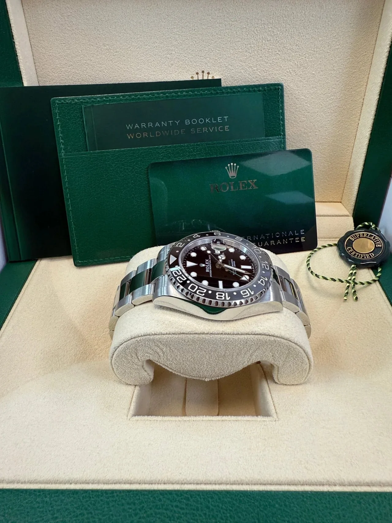 ROLEX GMT-Master II Oyster "Bruce Wayne" 126710GRNR – gallery view