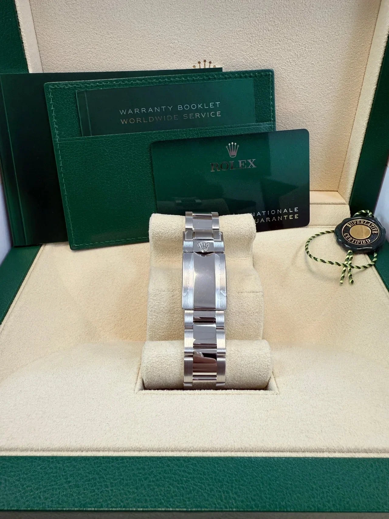 ROLEX GMT-Master II Oyster "Bruce Wayne" 126710GRNR – gallery view