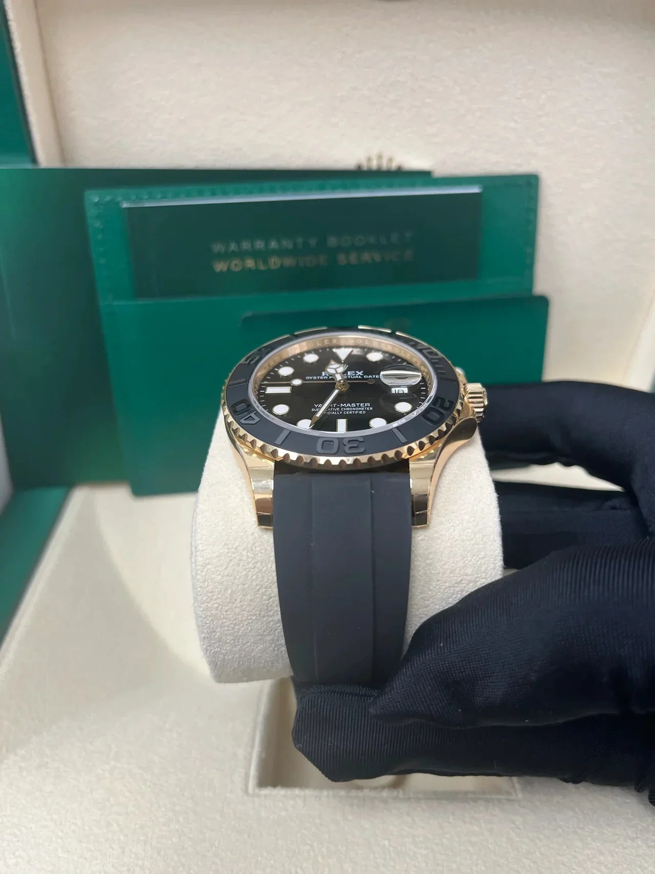 Rolex Yacht-Master Gold Black Dial Oysterflex 226658 – gallery view