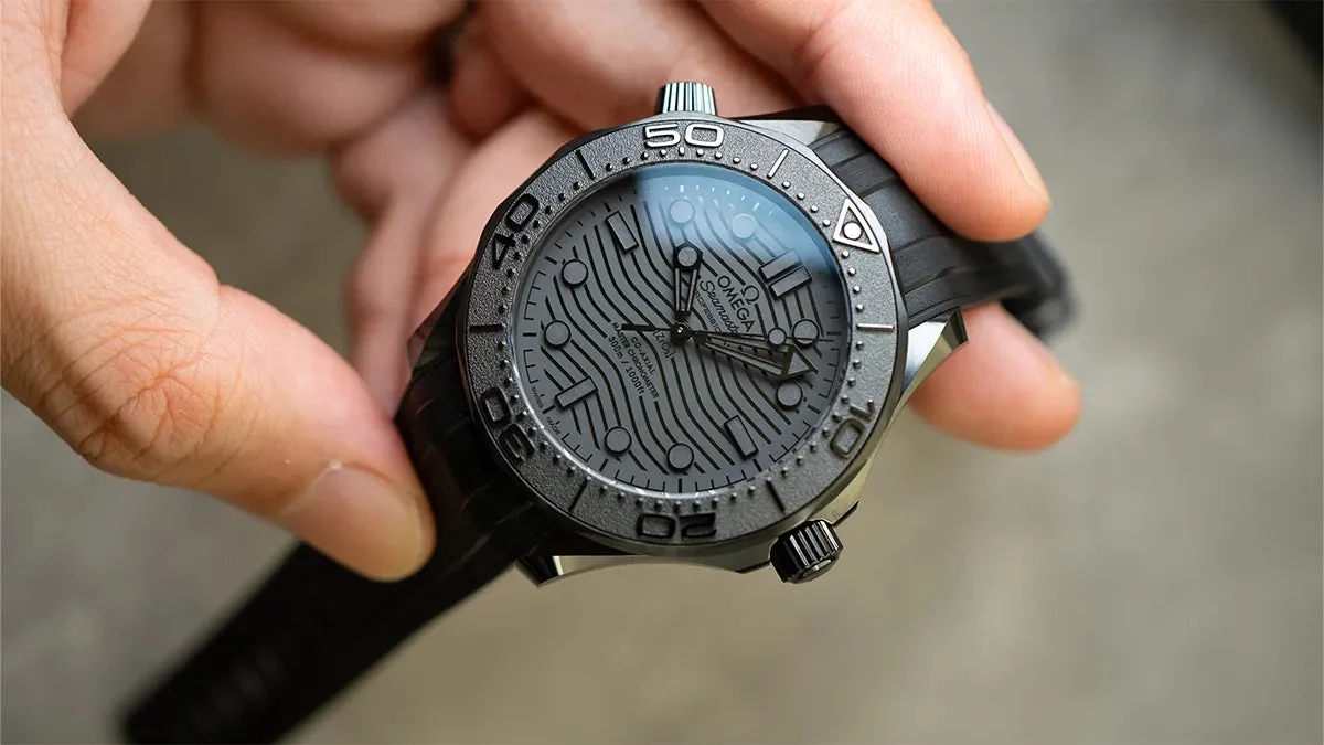 OMEGA SEAMASTER DIVER Full black – gallery view