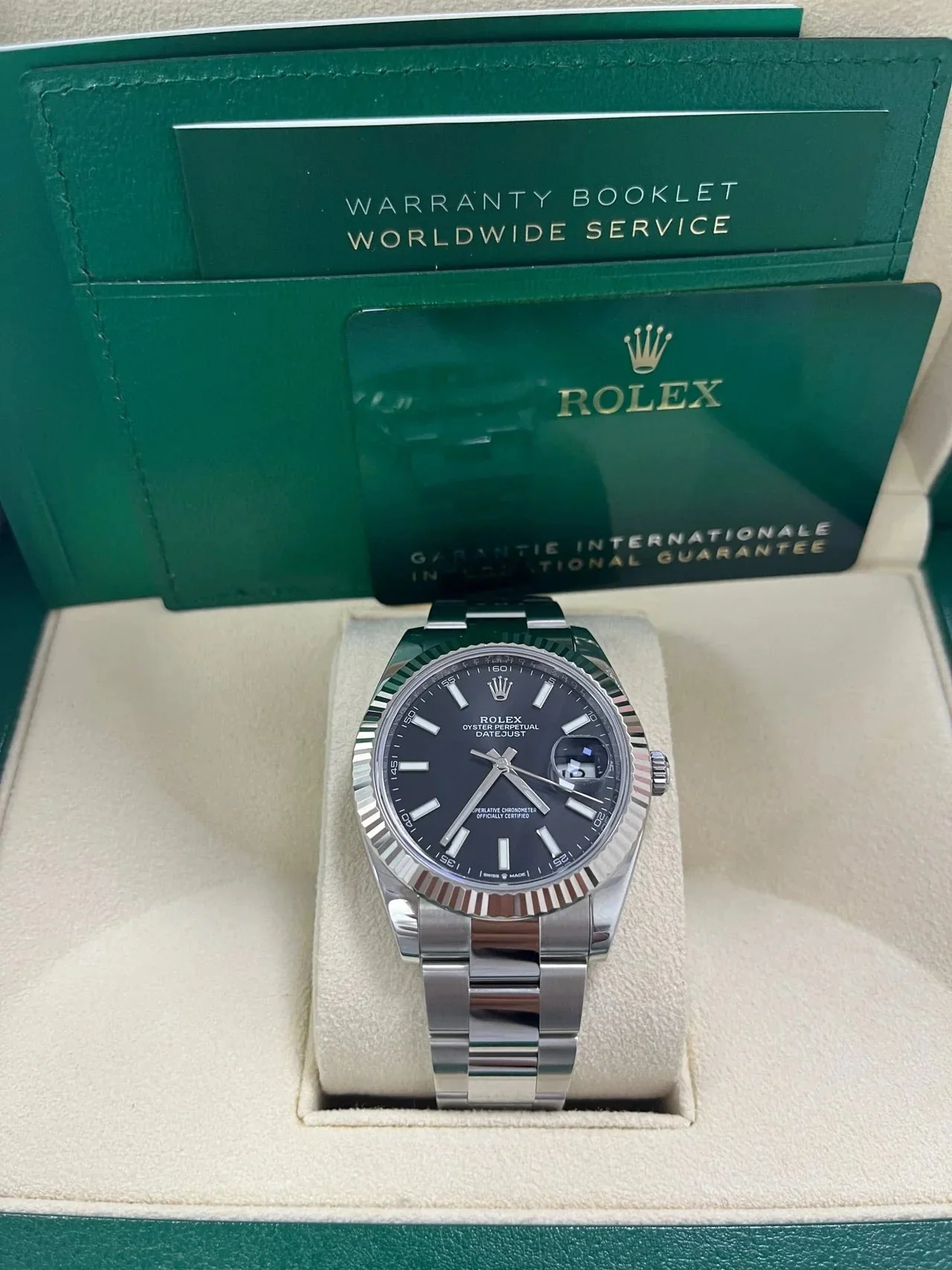 Rolex Datejust 41 Black Dial Oyster – gallery view