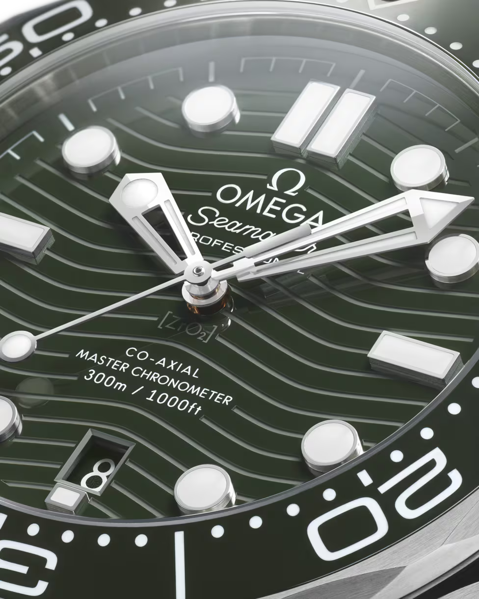 OMEGA SEAMASTER DIVER Green – gallery view