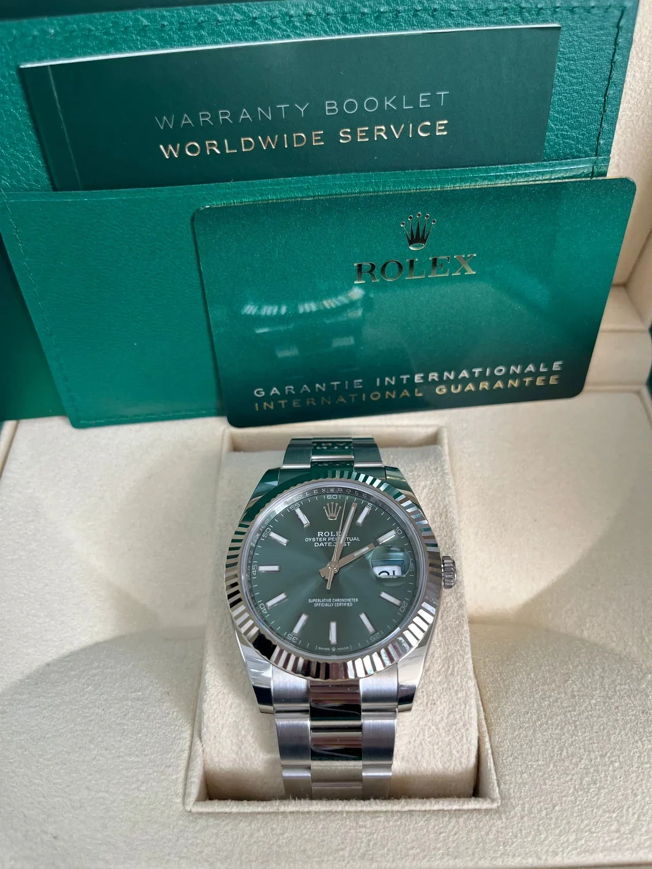 Rolex Datejust Oyster 41 Mm Mint Green – gallery view