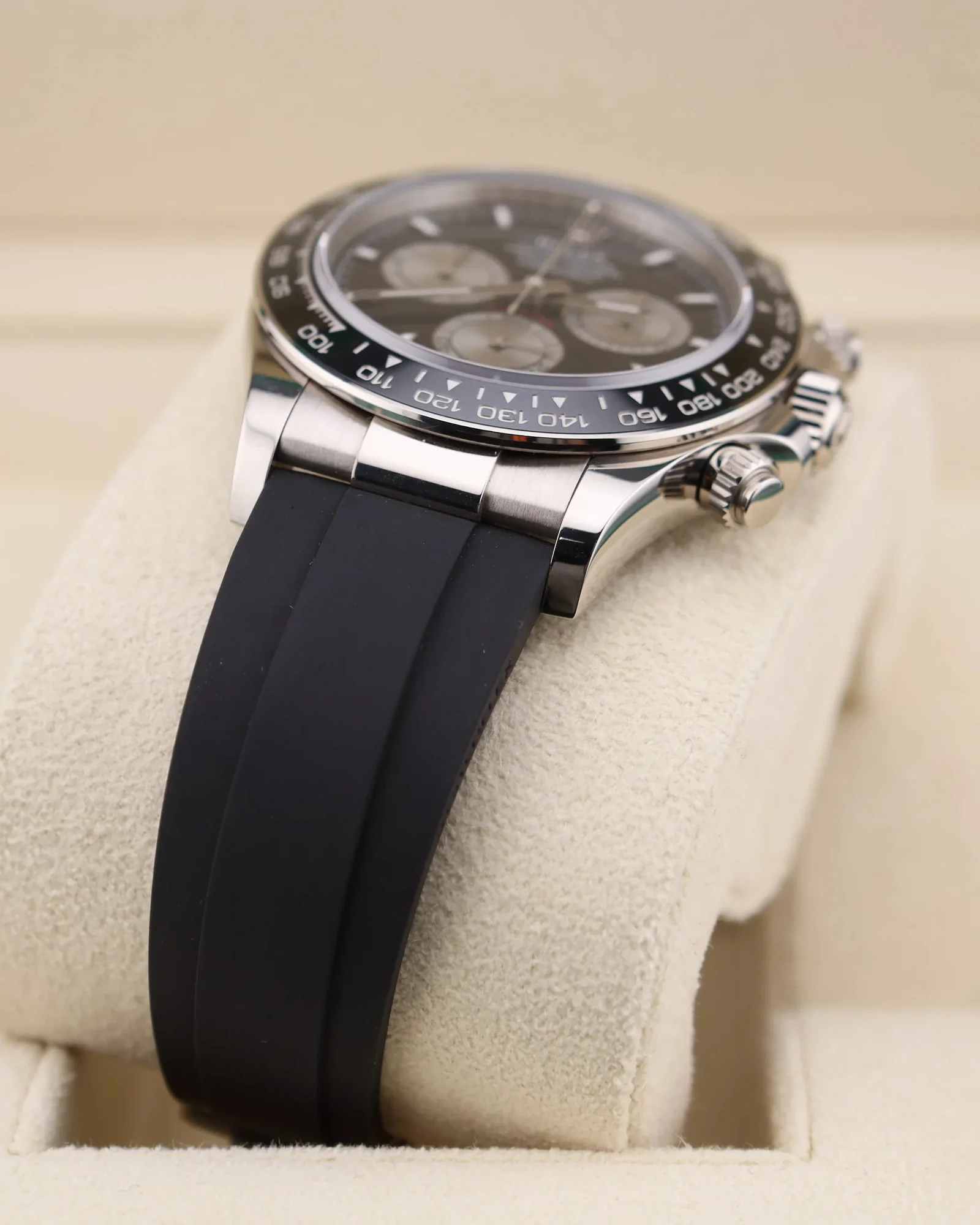 Rolex Cosmograph Daytona White Black Dial On Oysterflex 126519LN – gallery view