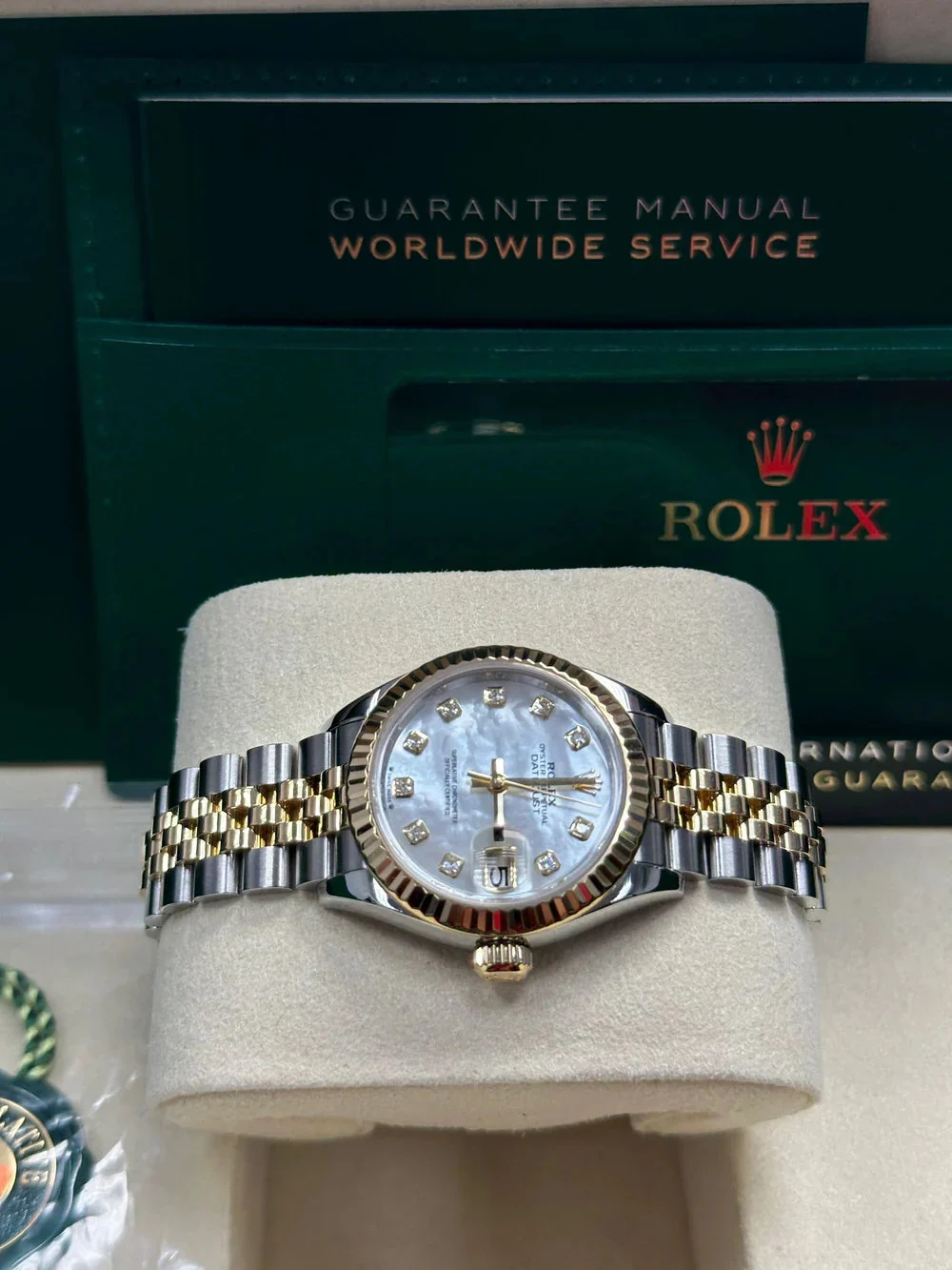 Rolex Datejust 31 Mm Yellow Gold Bezel – gallery view