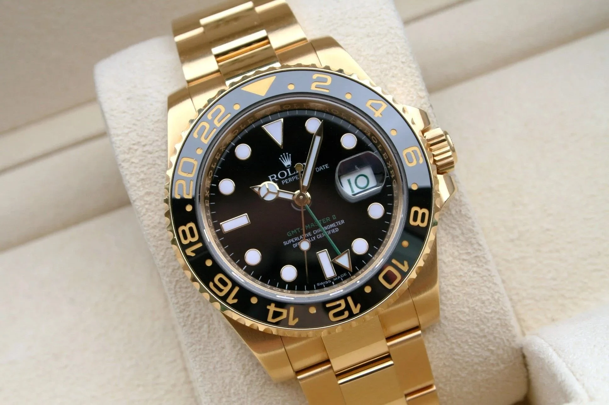 Rolex GMT-Master II 116718LN Yellow Gold Black Dial Oyster – gallery view