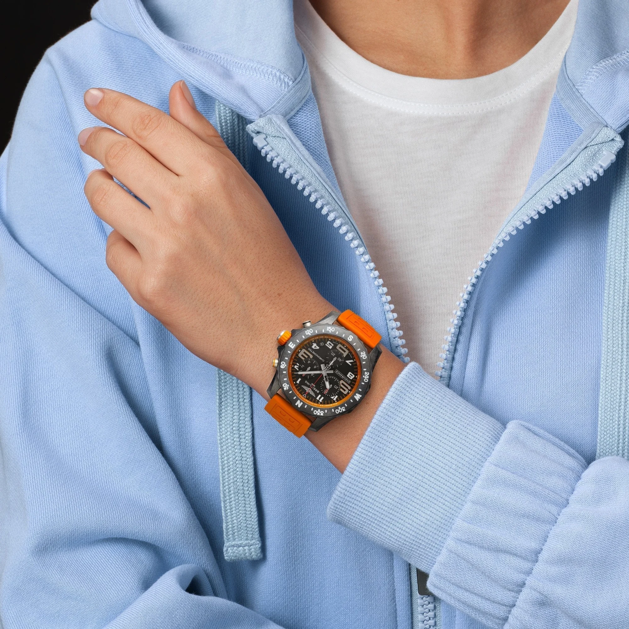 BREITLING Endurance Pro Orange Pour homme – gallery view