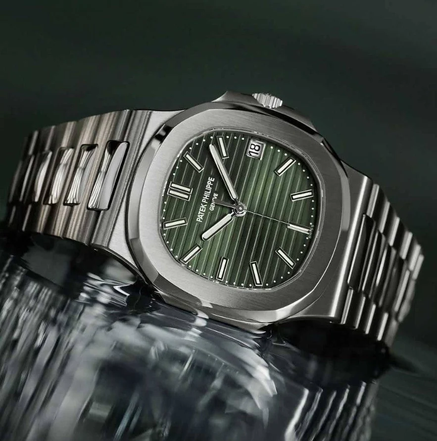 Patek Philippe Nautilus 5711 Olive Green – gallery view
