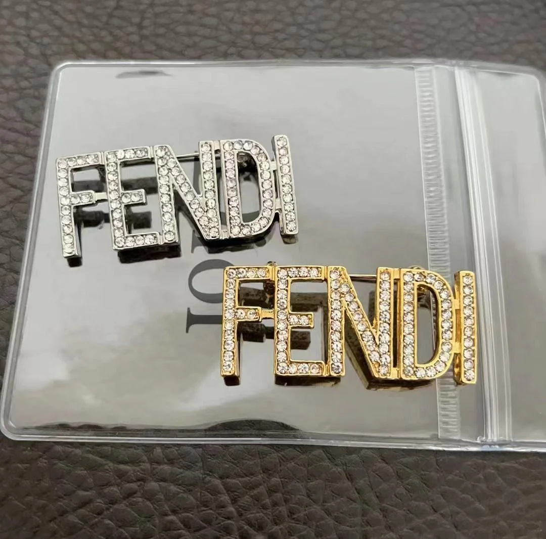 Brooch — Catalogue No. 8524649267372 — view 1