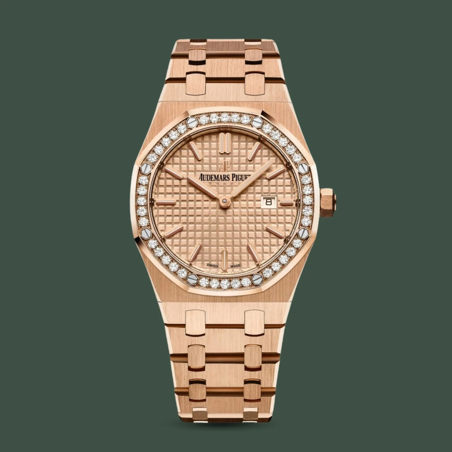 Montre Audemars Piguet Royal Oak 67651OR. Femme – main view