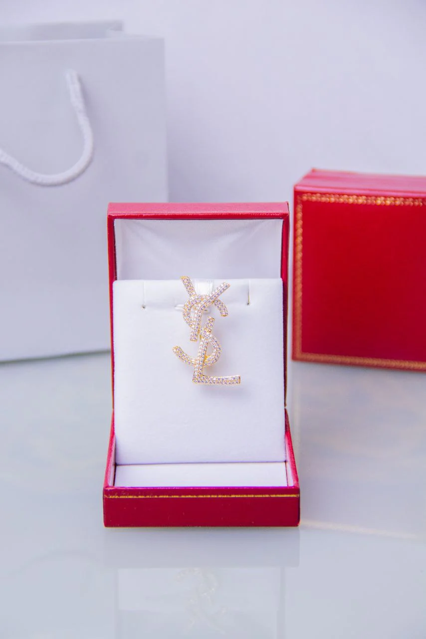 Brooch — Catalogue No. 8524649332908 — view 1