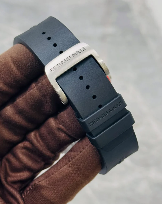 Richard Mille 65-01 Noir Boitier Silver – gallery view