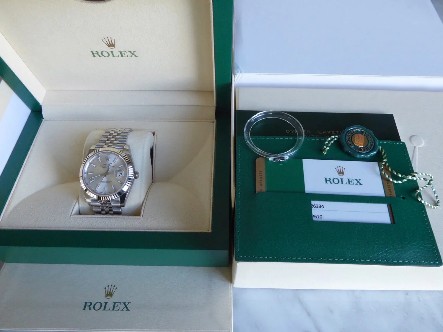 Rolex Datejust 126334-0004 Silver 41 Mm Men's – gallery view