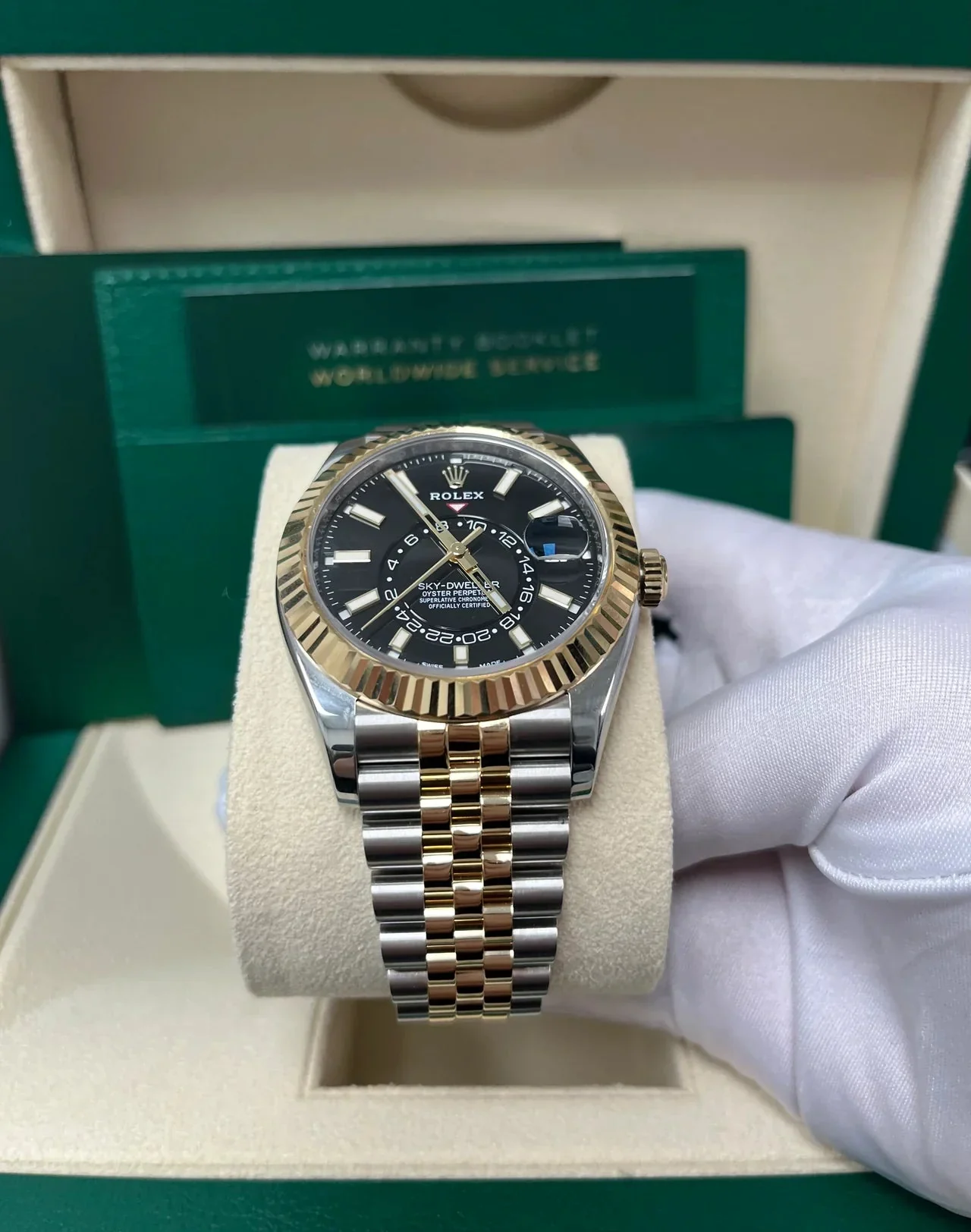 Rolex Sky-Dweller Black Yellow Gold Oyster – gallery view