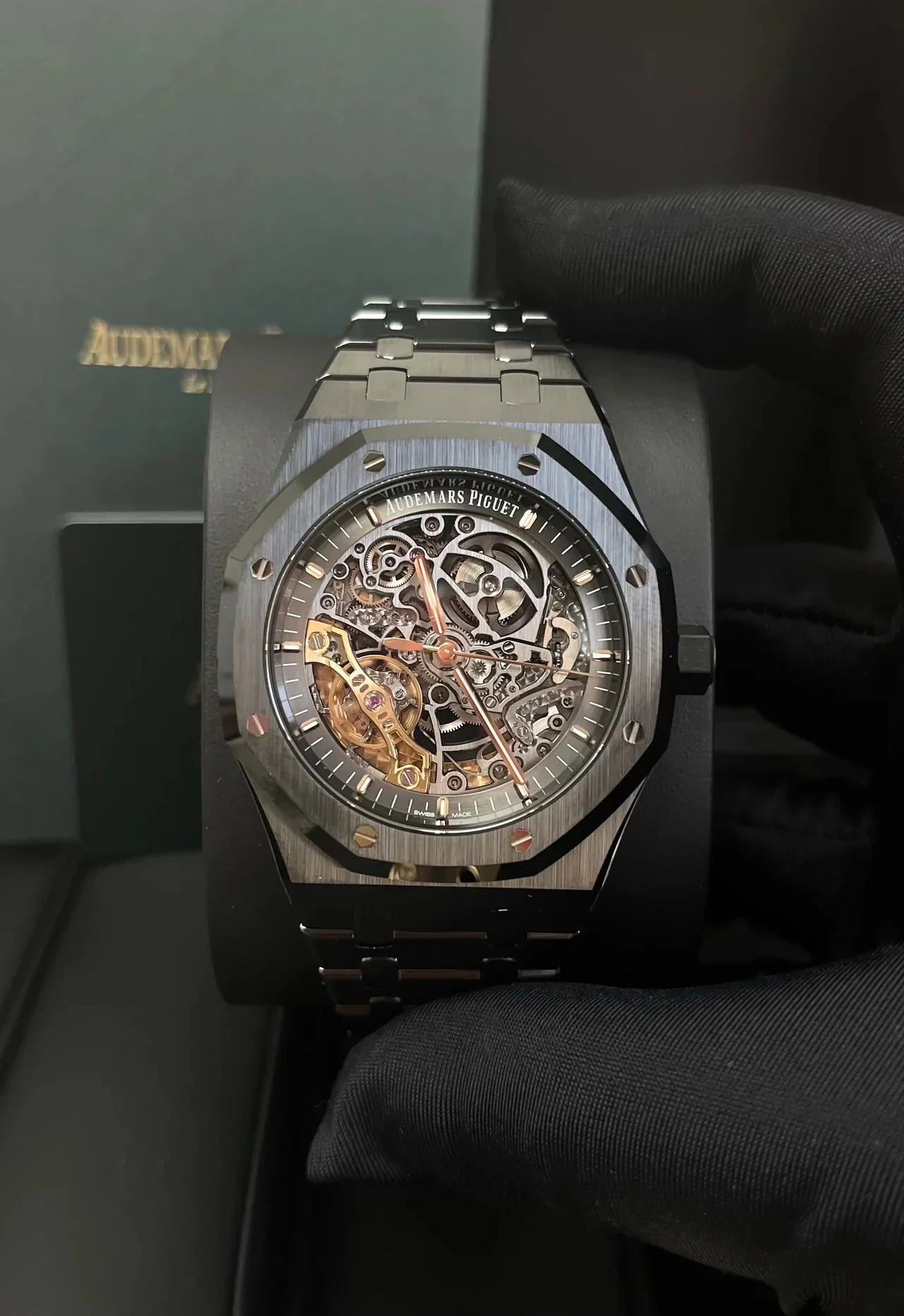 Audemars Piguet Royal Oak Skeleton Dial black – gallery view