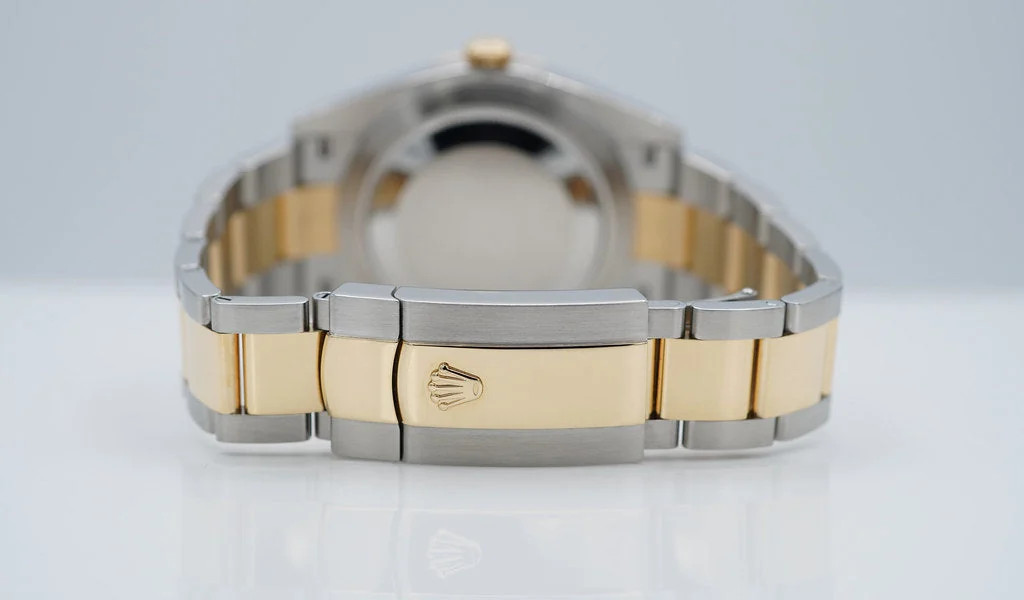 Rolex Datejust 126333 Stainless Steel - Gold Champagne Dial – gallery view