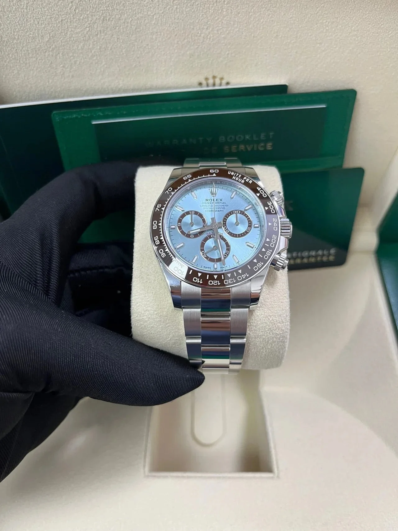 Rolex Daytona Cosmographe Blue Glace 116506IB – gallery view