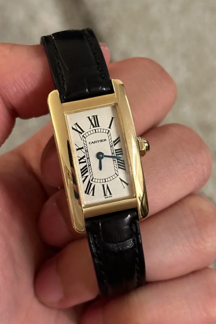 Cartier Tank Americain Gold bracelet noir – main view