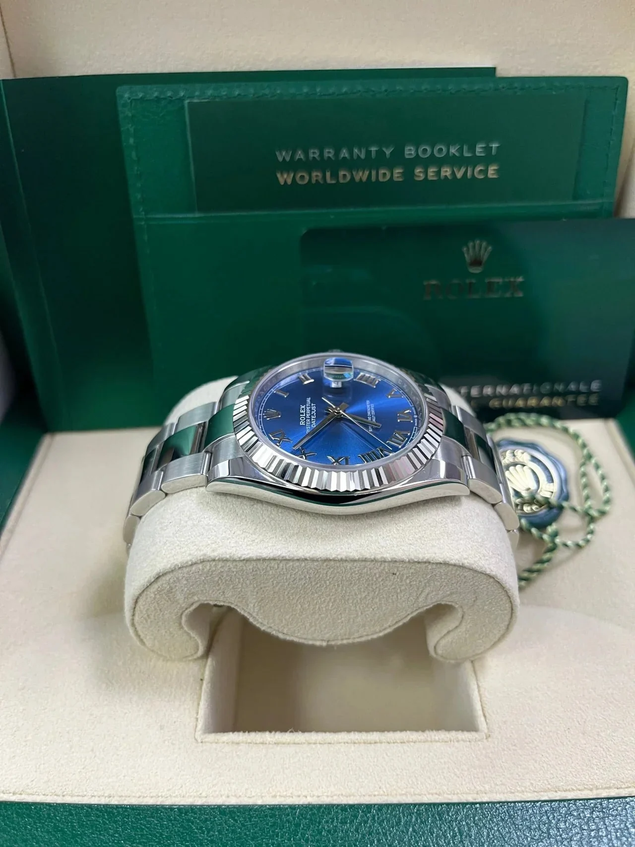 Rolex Datejust Blue Roman Dial Oyster 126334 – gallery view