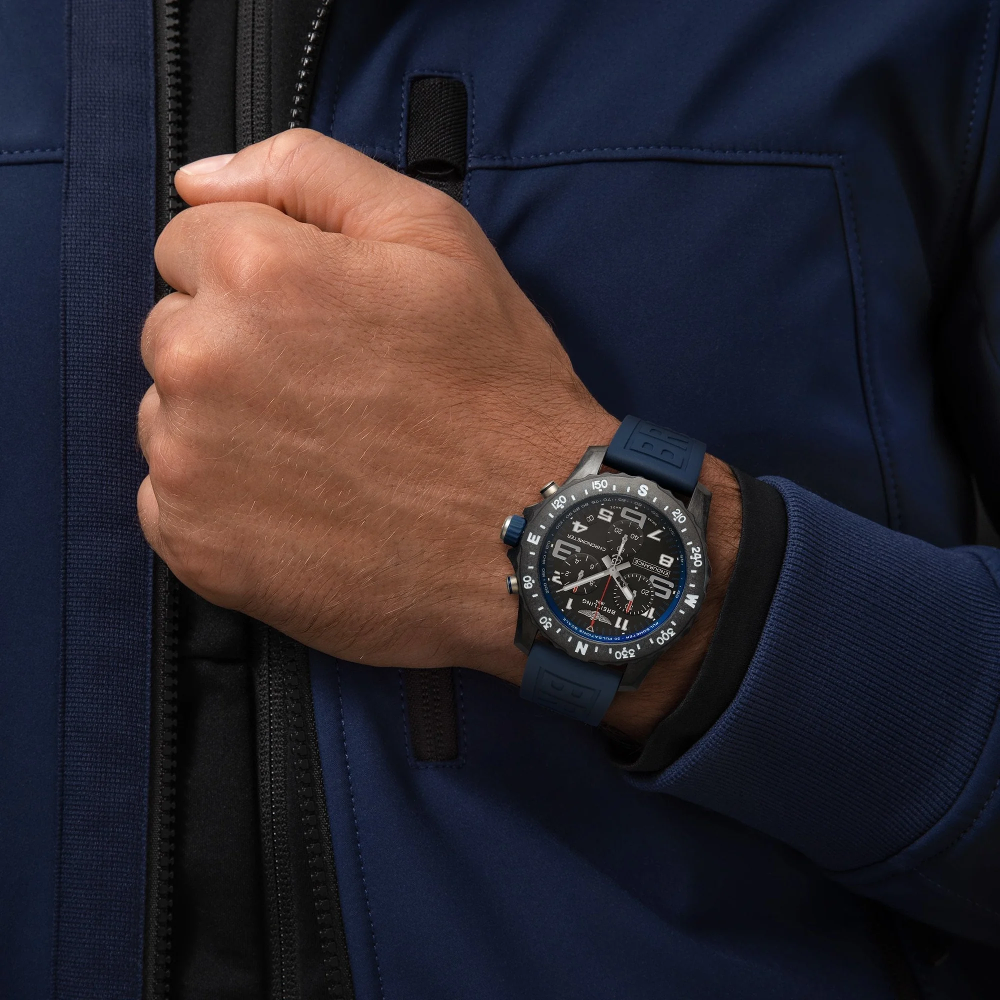 BREITLING Endurance Pro Bleue Pour homme – gallery view