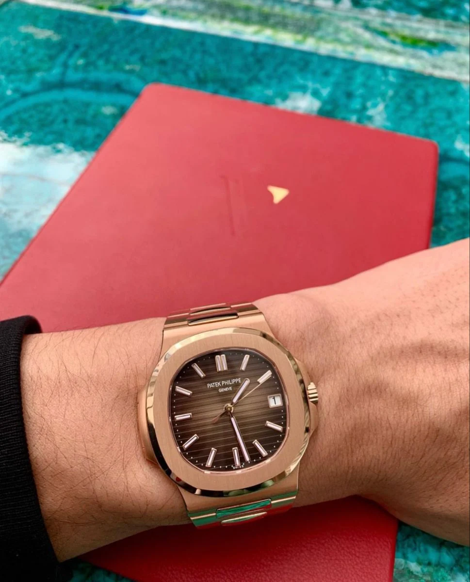 Patek Philippe Nautilus bronze – gallery view