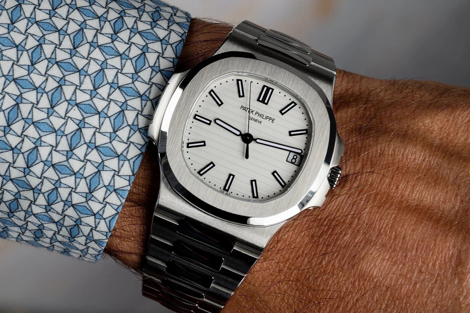 Patek Philippe Nautilus 57111A – gallery view