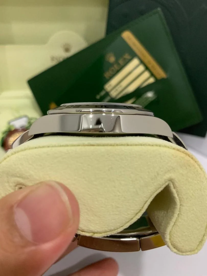 Rolex Explorer II 216570 42MM Men's – gallery view