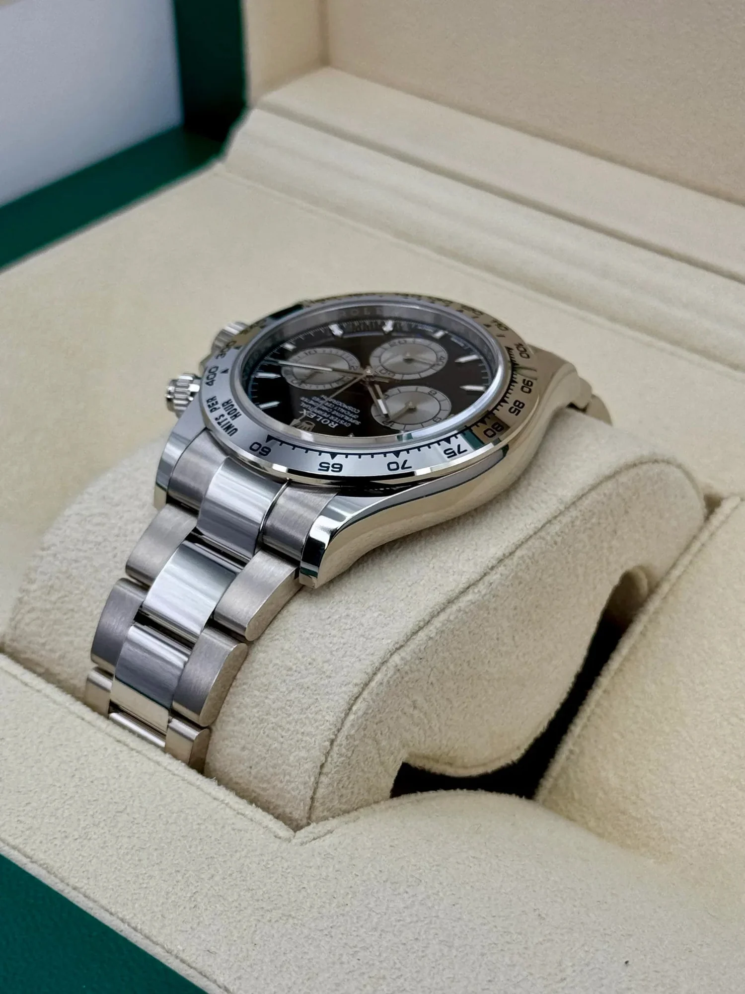 Rolex Cosmograph Daytona 40mm 126509 White Gold Black Dial – gallery view